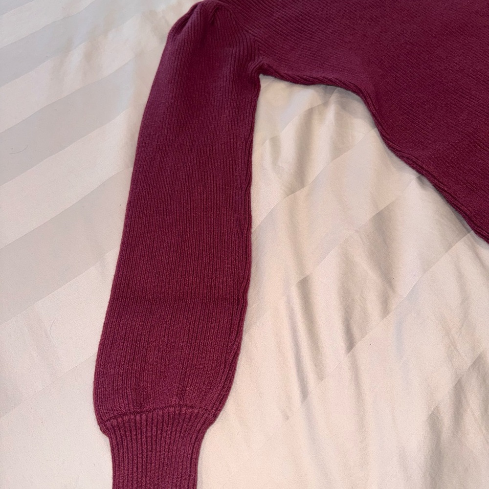 Chic Long Sleeve Knit Dress in Rich Burgundy - Picture 3 of 5